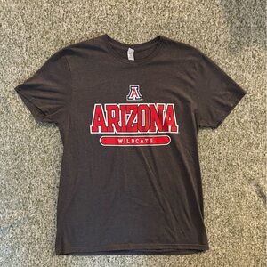 University of Arizona Wildcats. Gray t-shirt.